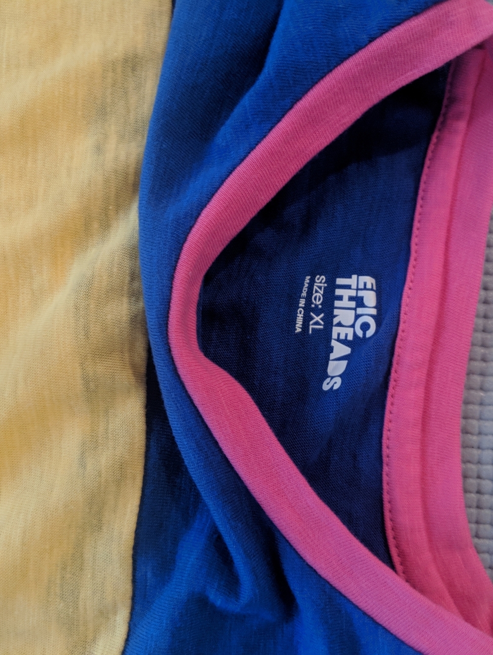Epic Threads Colored Top XL - Picture 2 of 3